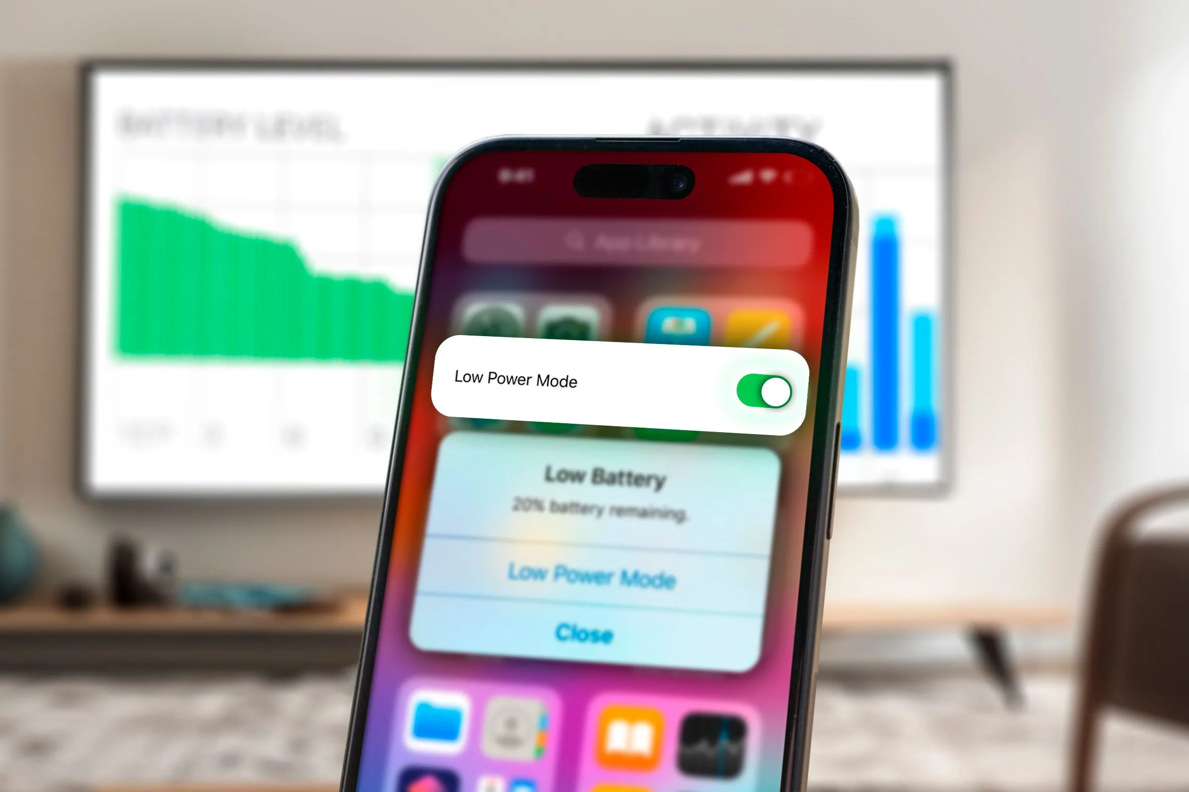 Biểu tượng pin yếu trên iPhone, nhấn mạnh tầm quan trọng của thời lượng pin dài trên iPhone 16 series.