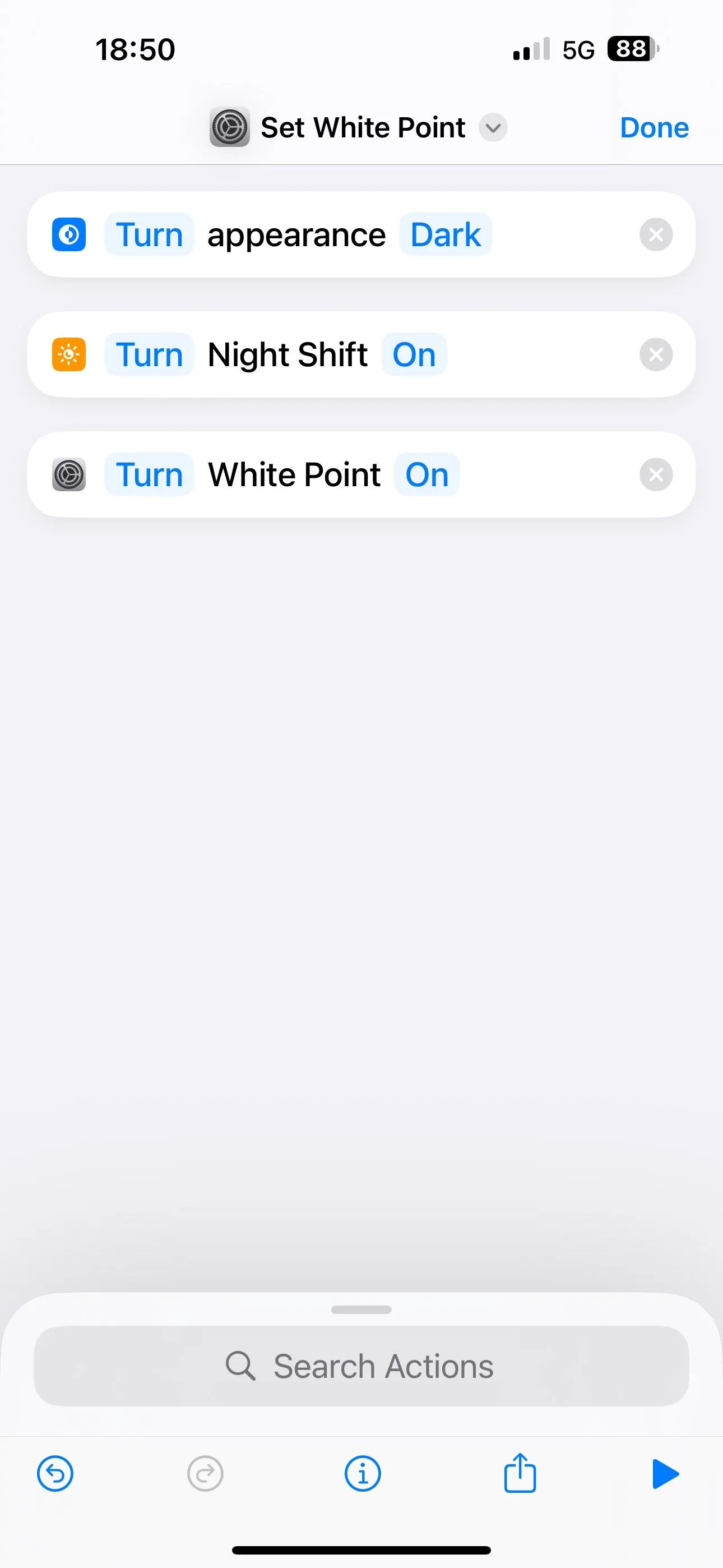 Các hành động bật chế độ ban đêm đã được thêm vào một phím tắt tùy chỉnh trên iPhone