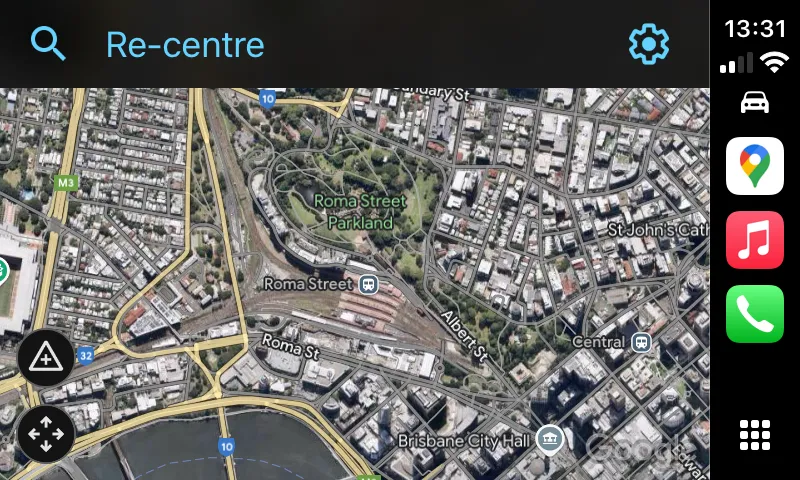 Chế độ xem bản đồ vệ tinh trong Google Maps CarPlay