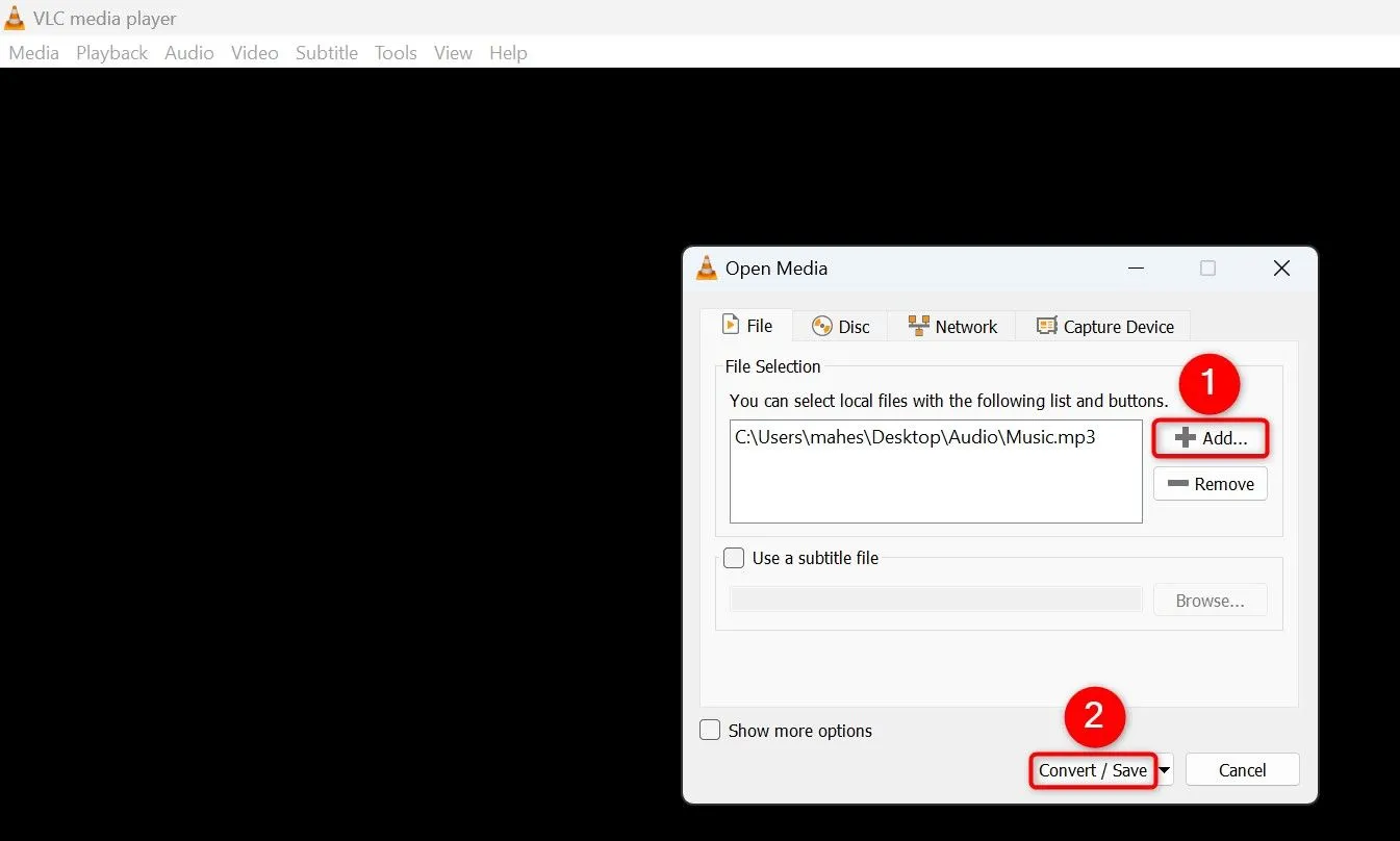 Cửa sổ &quot;Open Media&quot; trong VLC với tùy chọn &quot;Convert/Save&quot; để bắt đầu quá trình chuyển đổi định dạng tệp.