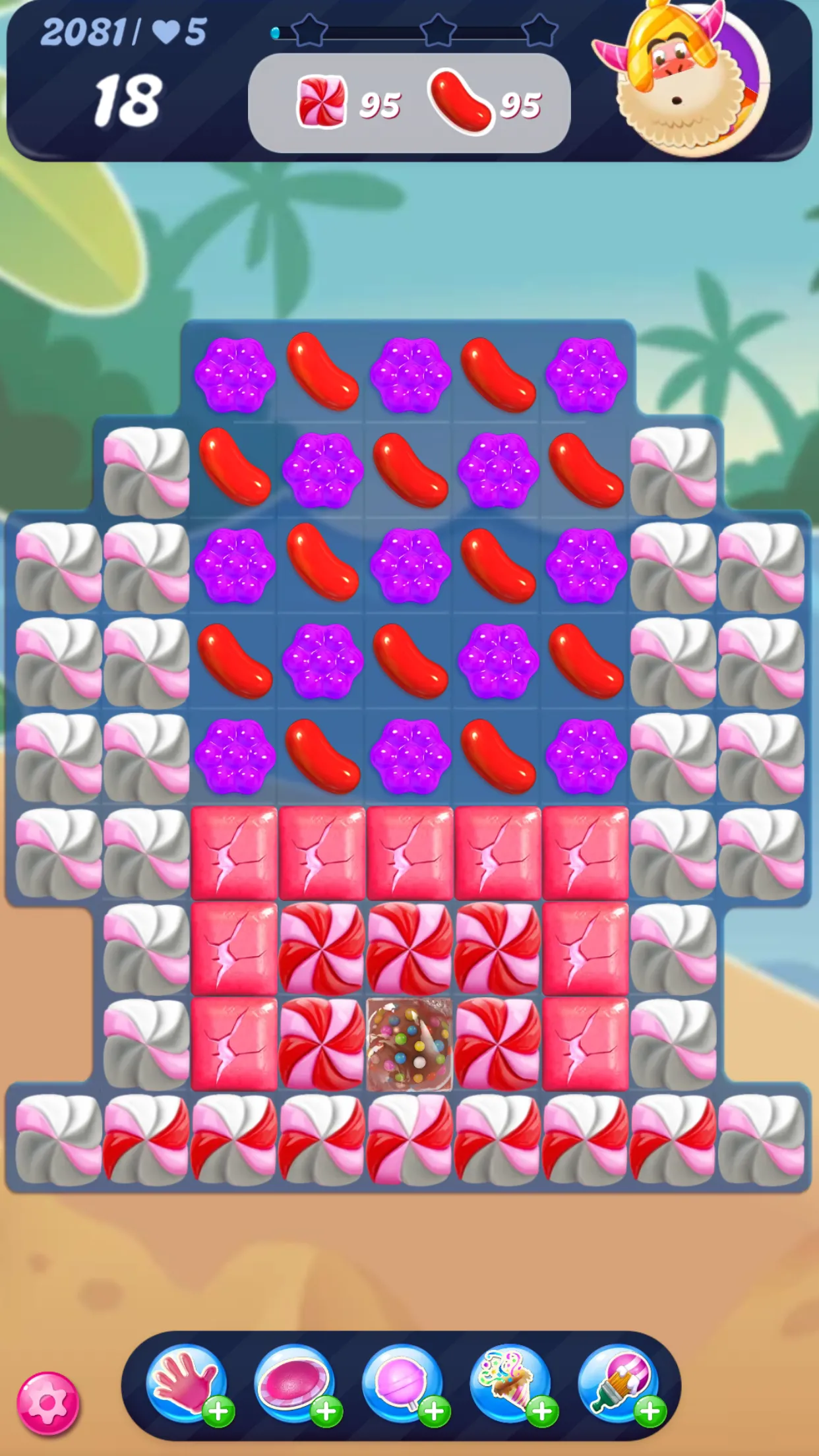 Giao diện chơi game Candy Crush Saga trên smartphone, phù hợp với màn hình nhỏ