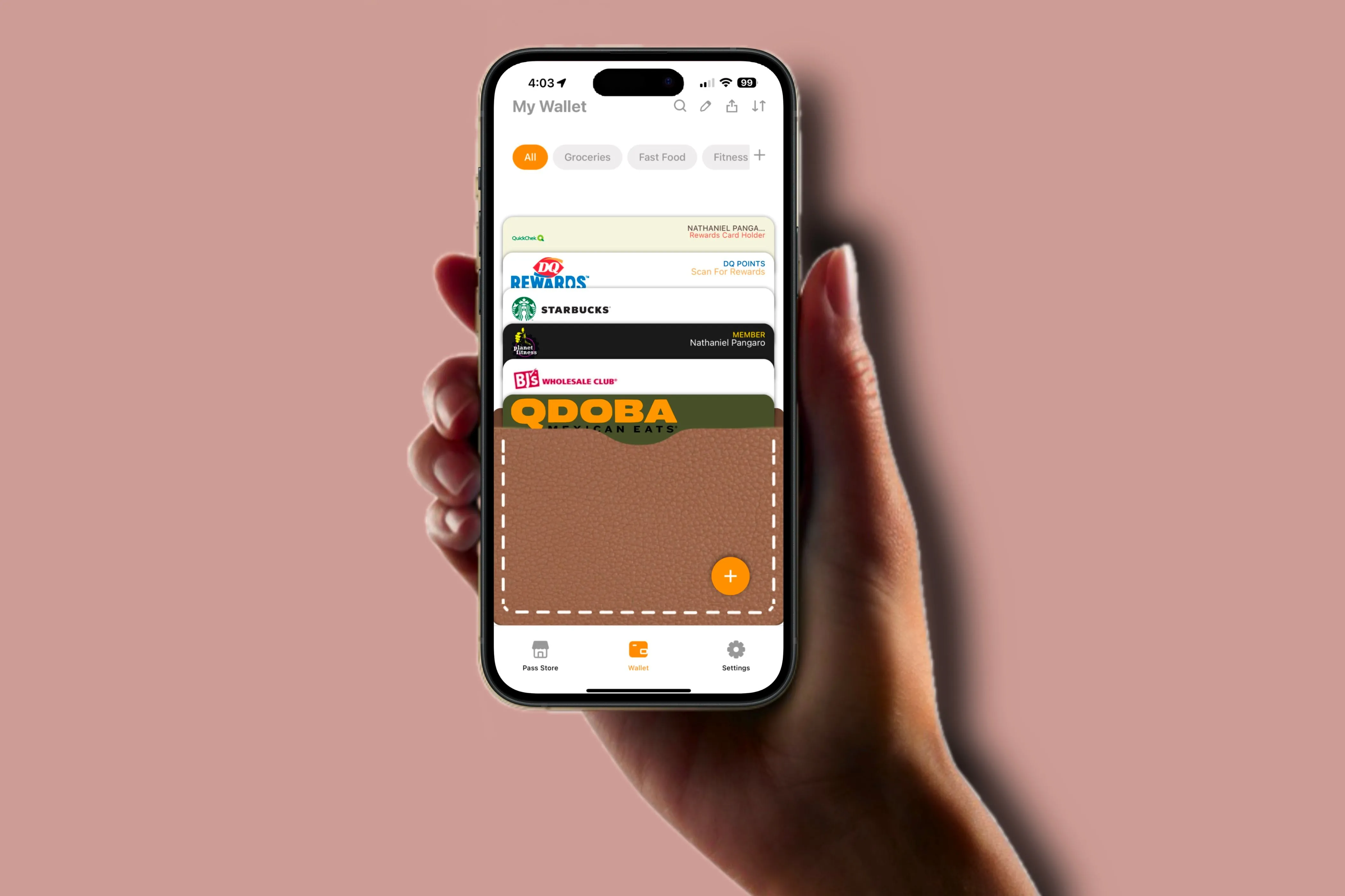 Giao diện quản lý thẻ đã tạo trong phần Ví của ứng dụng Pass2U trên iPhone