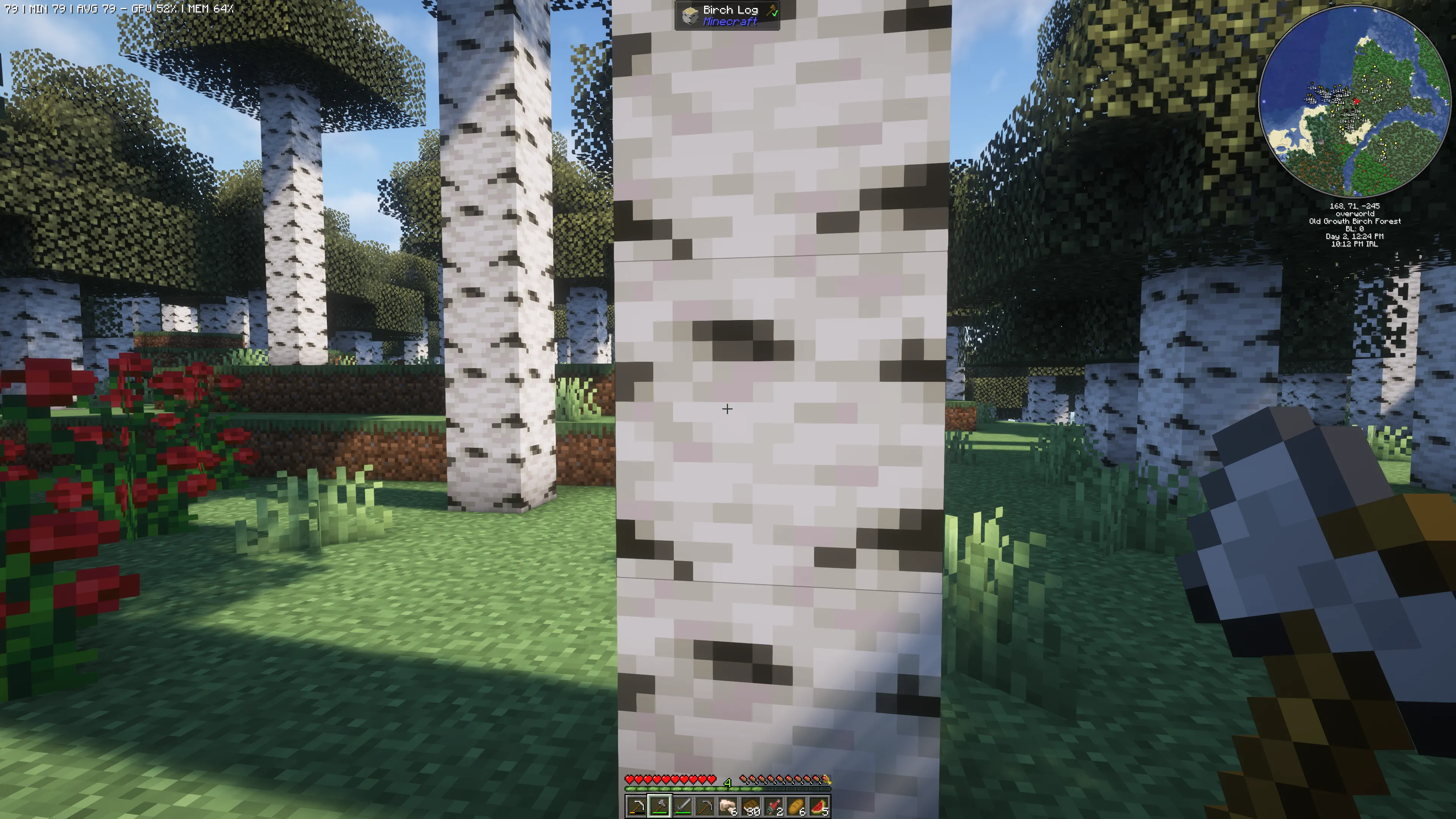 Hình ảnh cây bạch dương trong Minecraft với chiếc rìu sẵn sàng chặt hạ, minh họa mod FallingTree giúp chặt cây nhanh gọn.