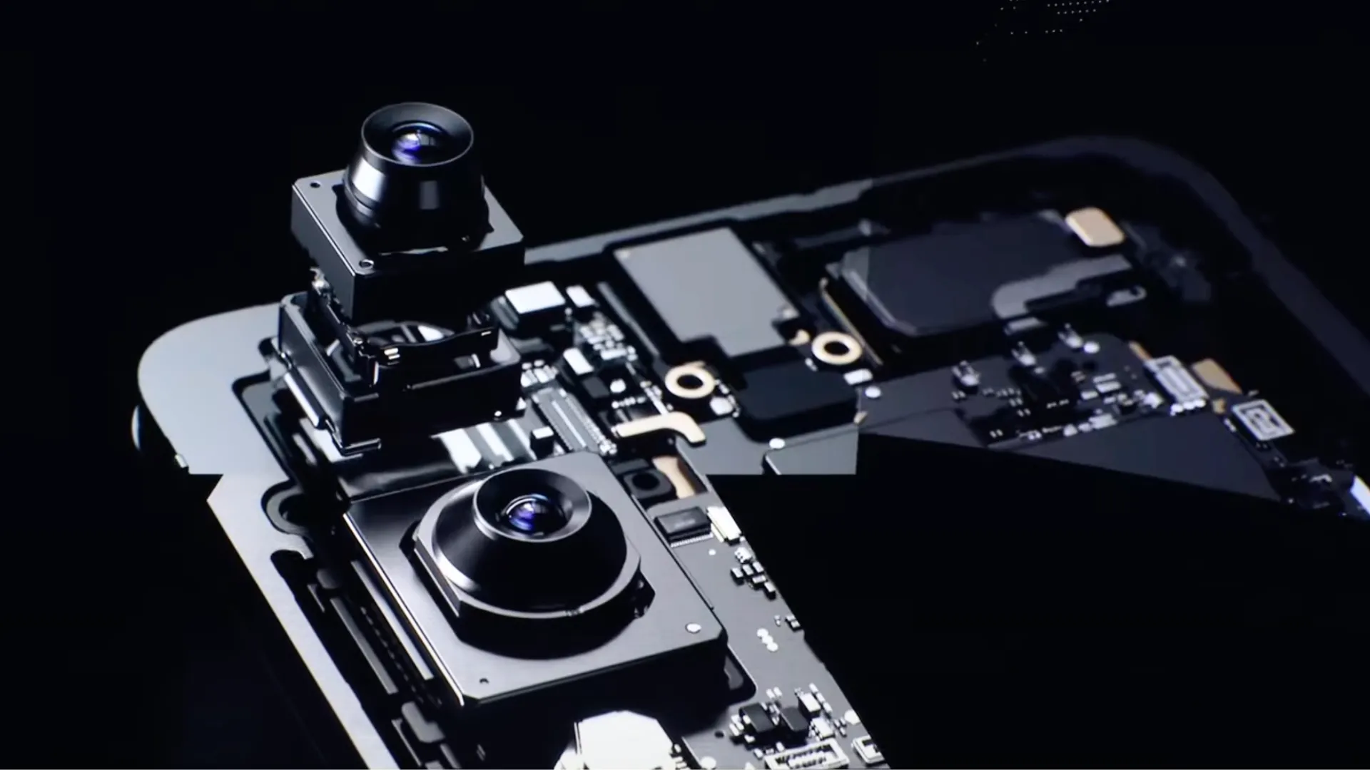 Hình ảnh render Samsung Galaxy S25 Edge nổi bật camera chính 200MP và thiết kế tinh tế.