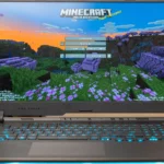 Màn hình chính Minecraft trên máy tính xách tay, thể hiện sự tiện lợi khi chơi game mọi lúc mọi nơi.