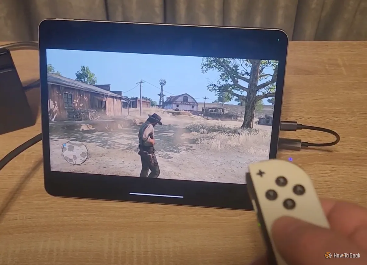 Màn hình iPad hiển thị nội dung từ Nintendo Switch thông qua thiết bị thu video, biến iPad thành màn hình di động cho game.