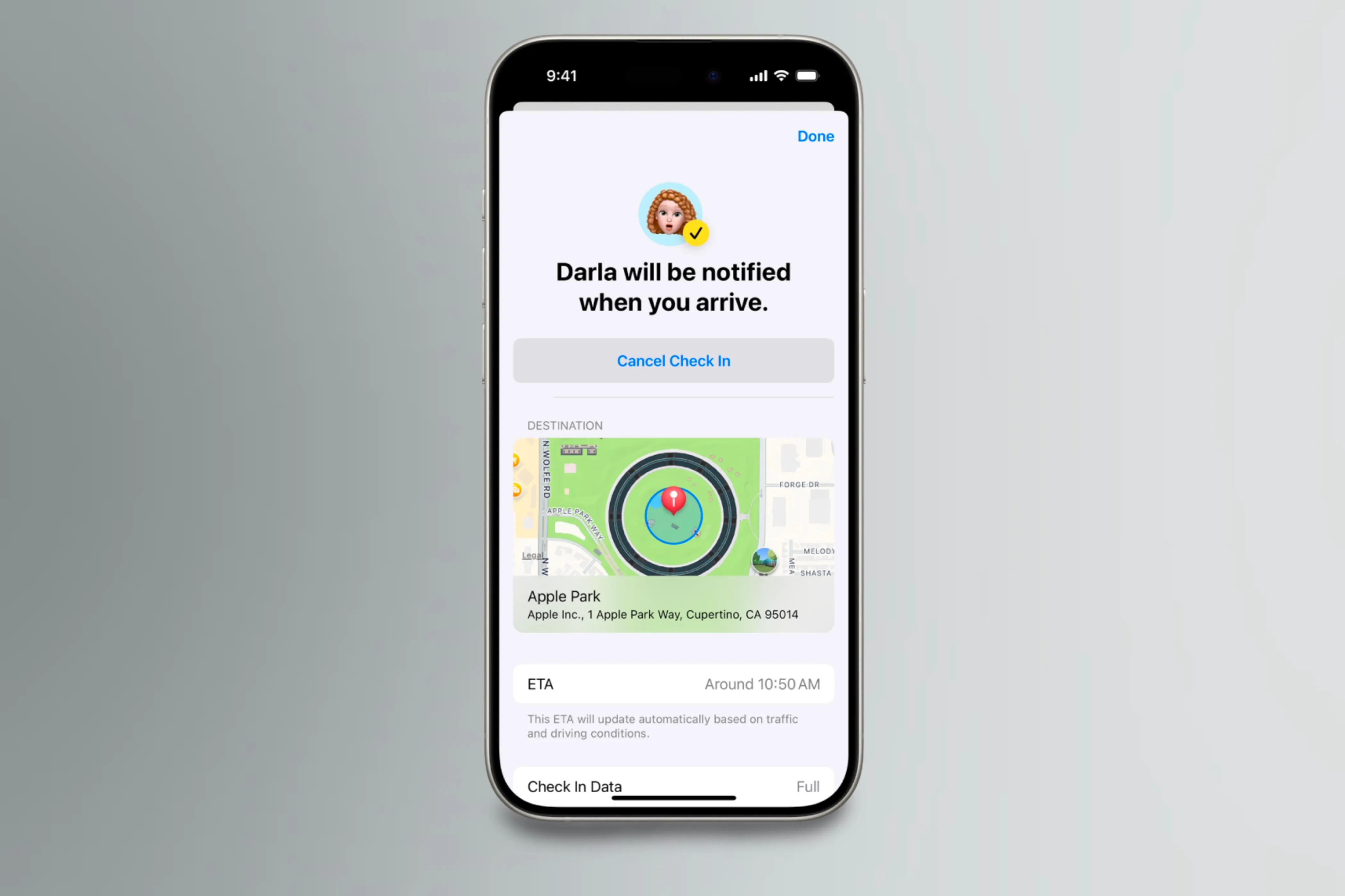 Màn hình iPhone hiển thị tính năng Check In trong ứng dụng Tin nhắn, minh họa tin nhắn thông báo đến nơi an toàn.