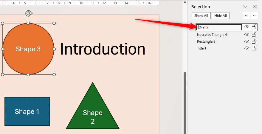 Ngăn Selection của PowerPoint hiển thị danh sách các đối tượng trên slide, trong đó &quot;Oval 5&quot; được chọn và sẵn sàng để chỉnh sửa tên thông qua thao tác nhấp đúp.