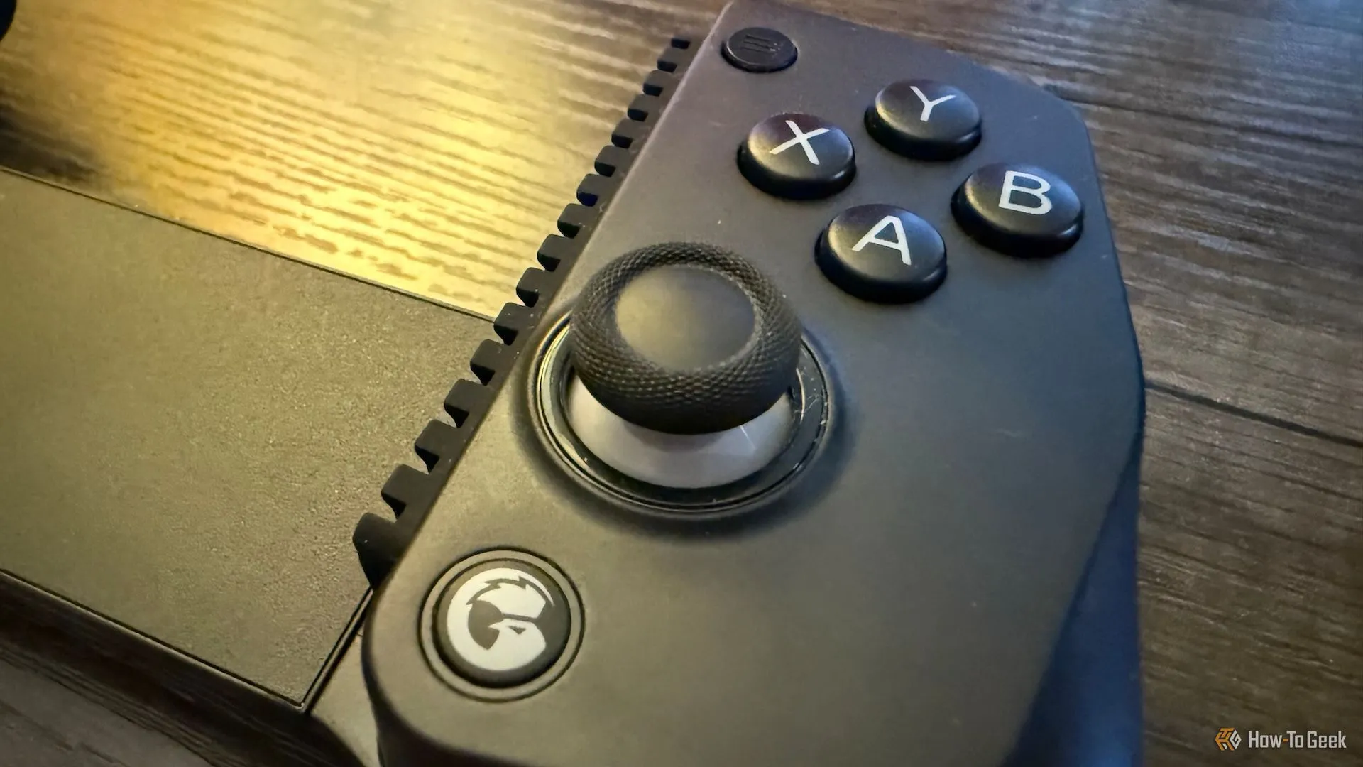 Nút điều khiển và joystick bên phải GameSir X5 Lite