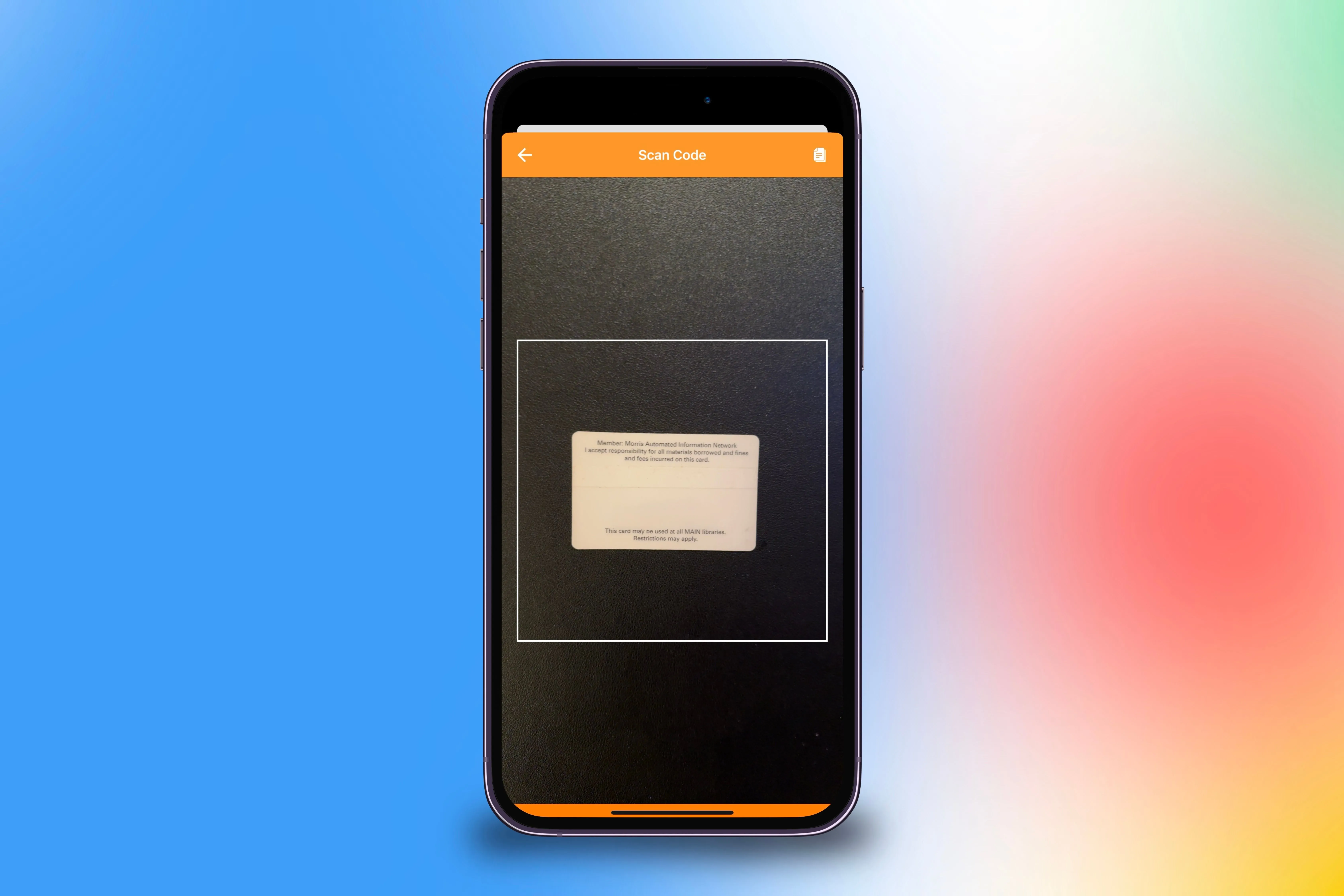 Quét mã vạch của thẻ thư viện vật lý bằng ứng dụng Pass2U để số hóa trên iPhone
