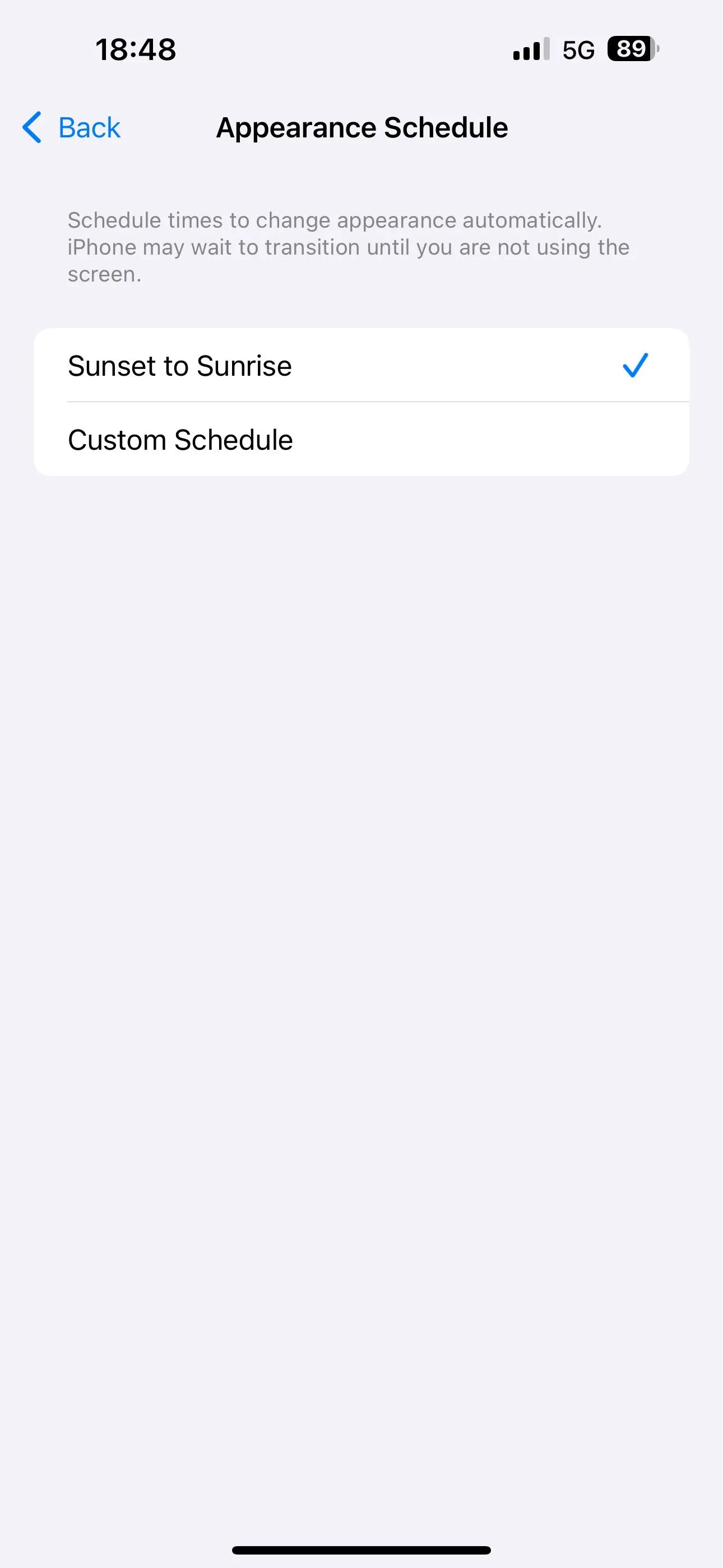 Thiết lập chế độ Tối tự động trên iPhone từ Hoàng hôn đến Bình minh