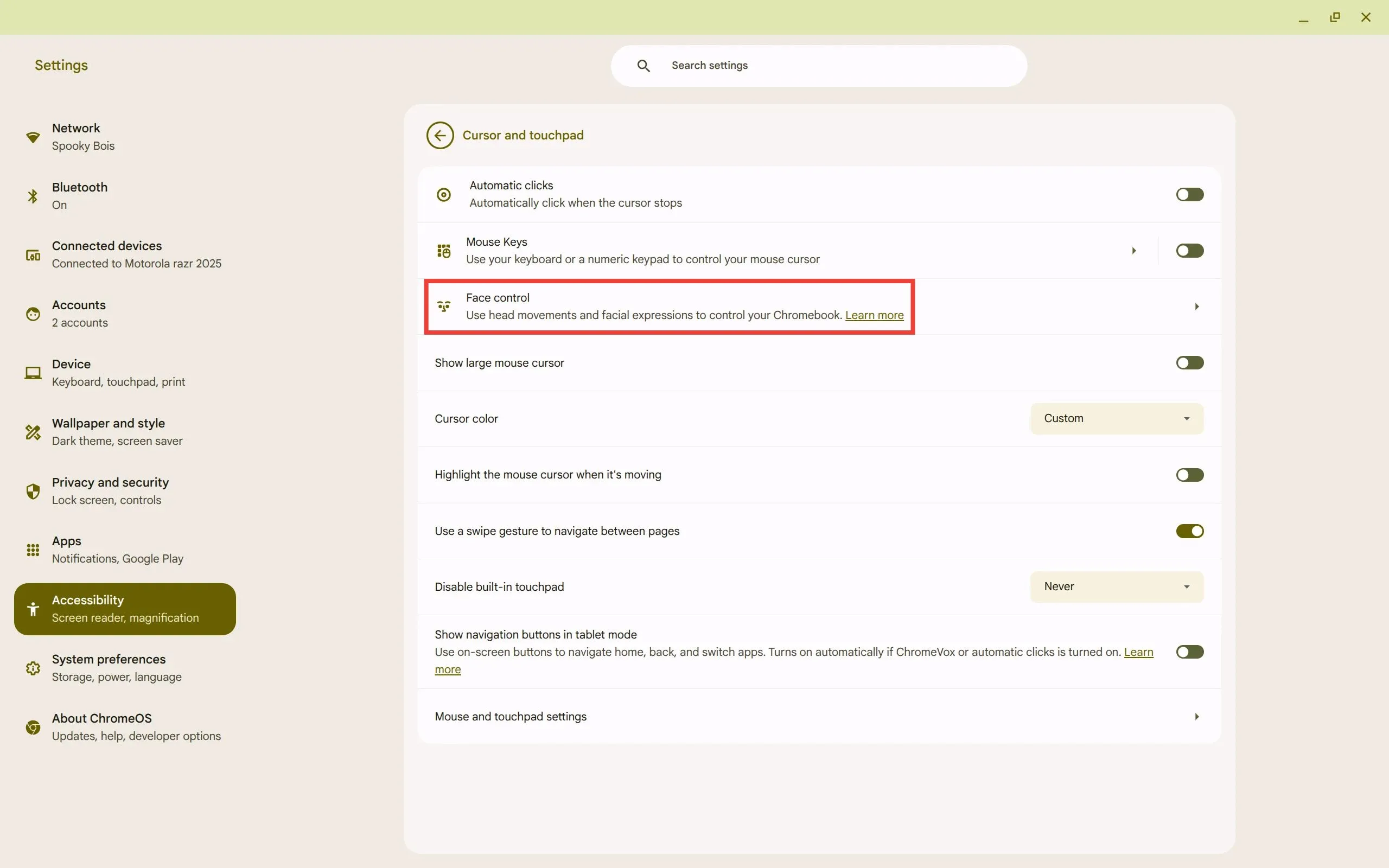 Tính năng Face Control được đánh dấu trong menu cài đặt Chromebook