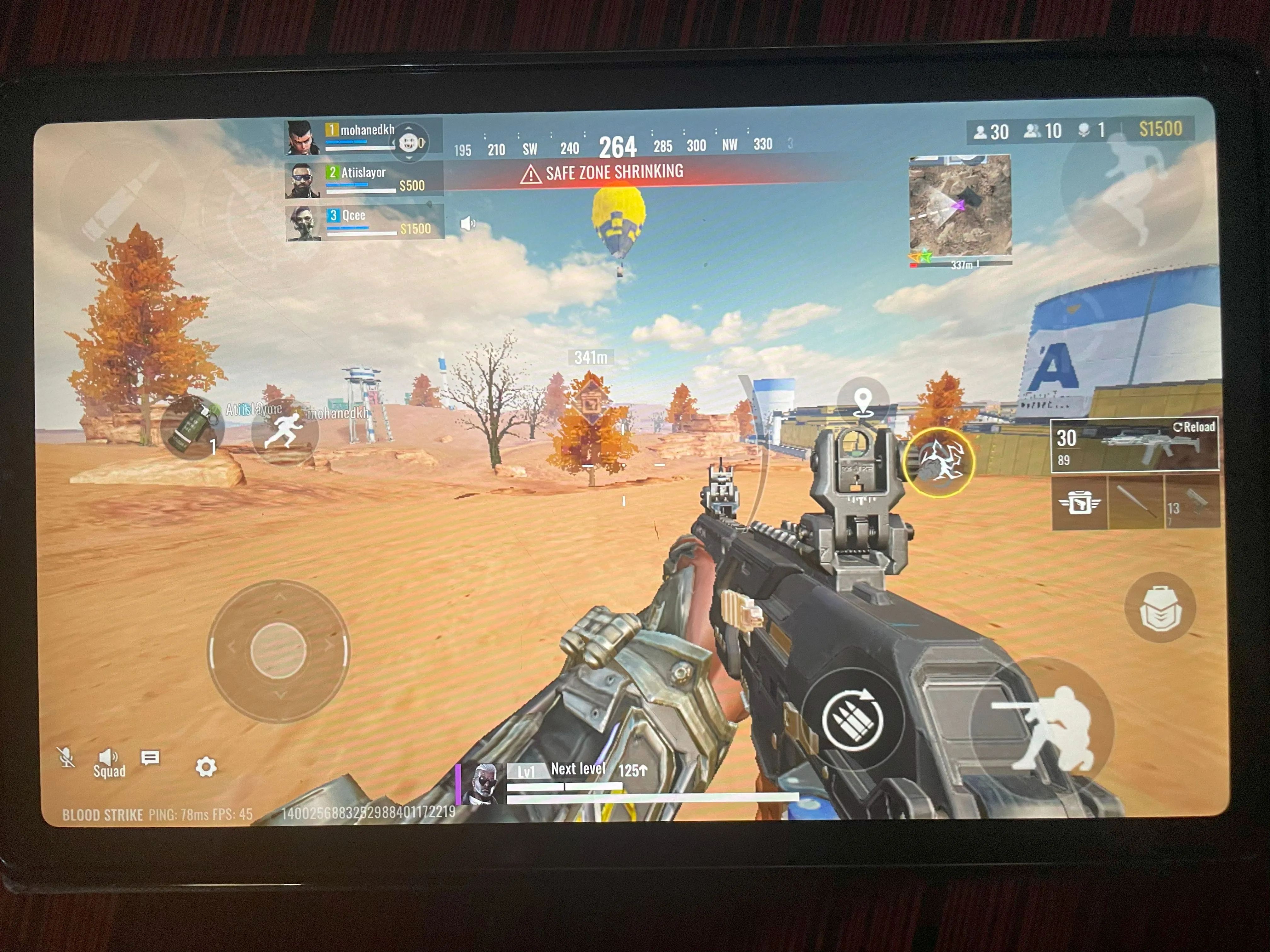 Trải nghiệm chơi game Blood Strike trên máy tính bảng Android với màn hình lớn hơn