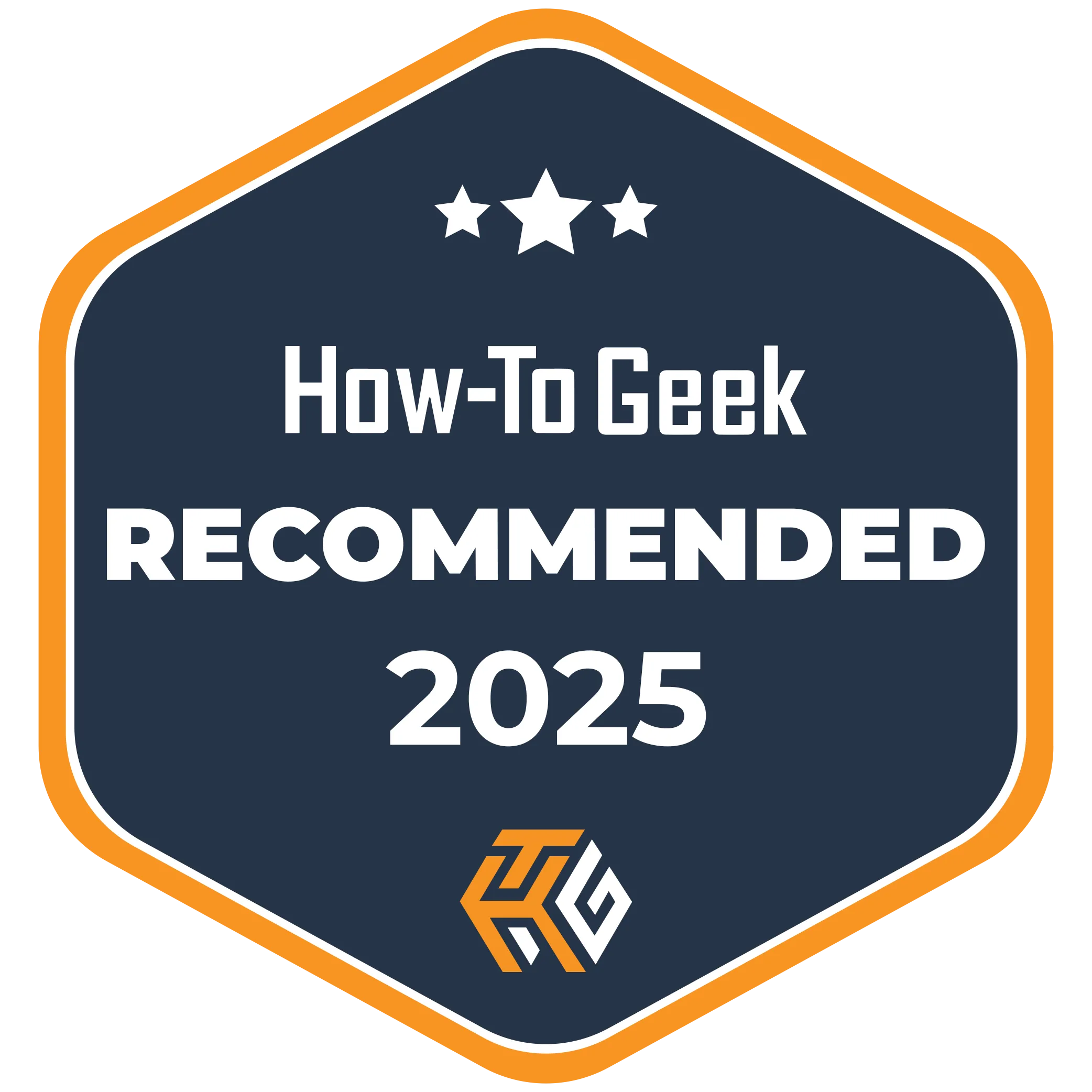 Biểu tượng huy hiệu &quot;How-To Geek Recommended 2025&quot; màu xanh lá cây và trắng.