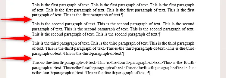 Bốn đoạn văn bản trong Microsoft Word đã được áp dụng khoảng cách tự động giữa mỗi đoạn, giúp định dạng trở nên chuyên nghiệp.