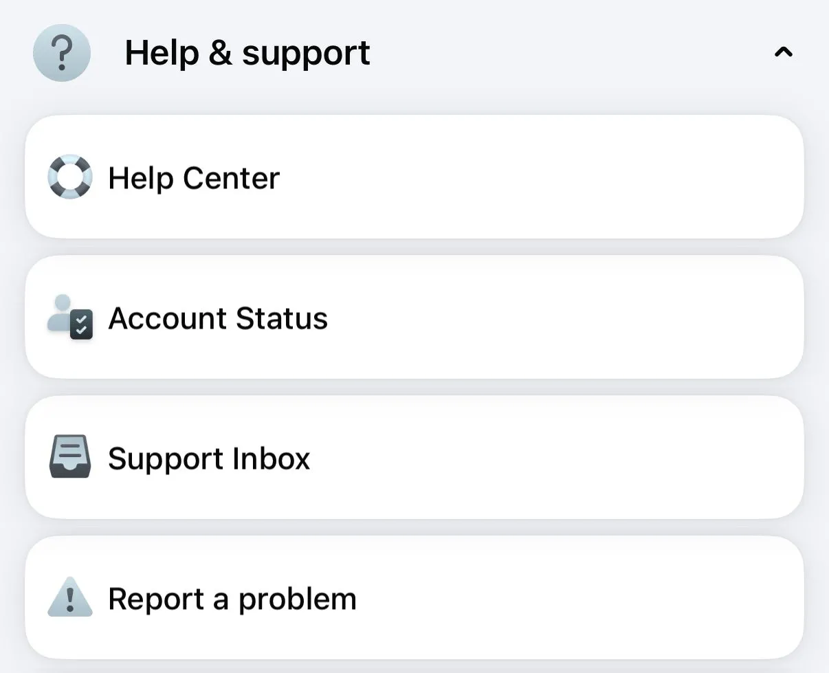 Các lựa chọn trong mục Trợ giúp &amp; Hỗ trợ của ứng dụng Facebook trên thiết bị di động iOS.