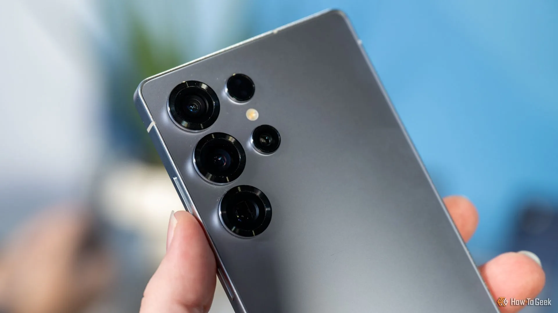 Cụm camera và cảm biến ở mặt lưng Samsung Galaxy S25 Ultra