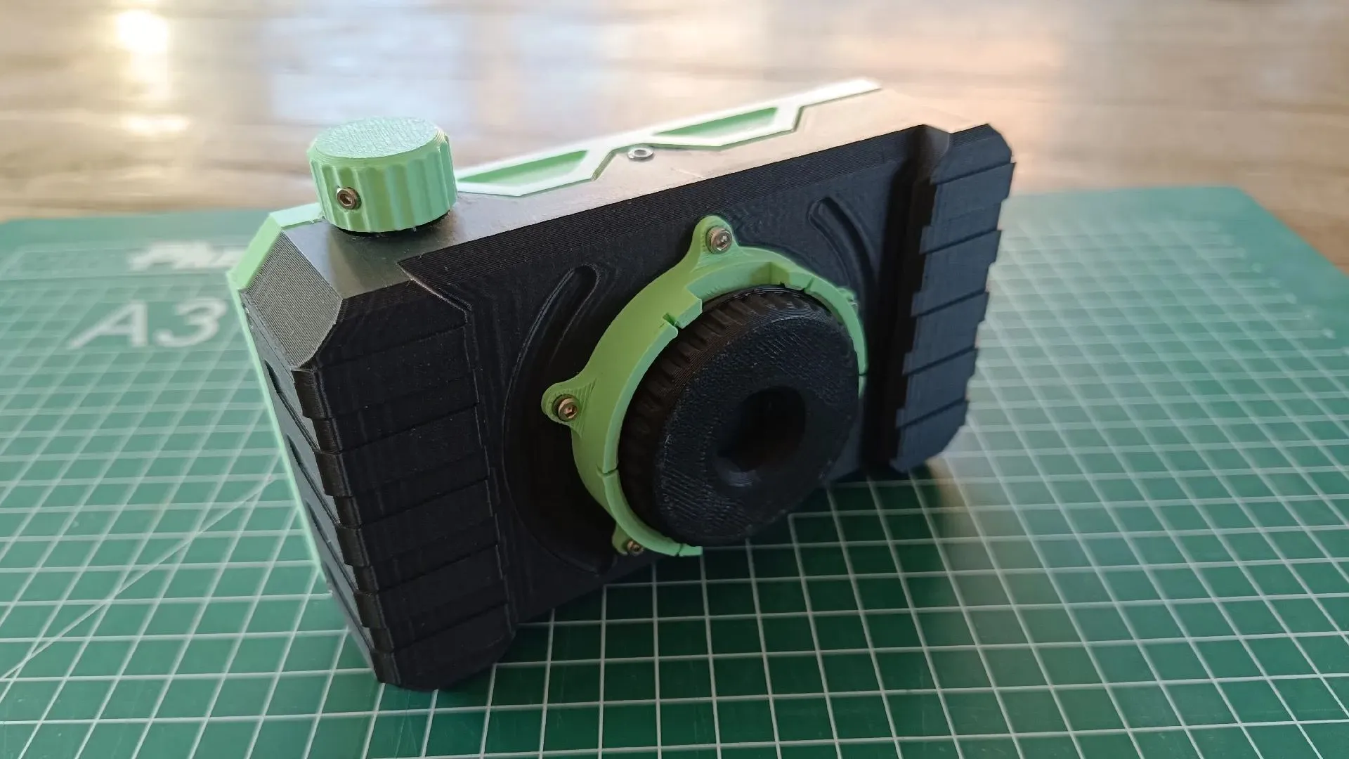 Dự án Raspberry Pi biến thành máy ảnh tức thì, mang phong cách chụp ảnh Polaroid độc đáo.