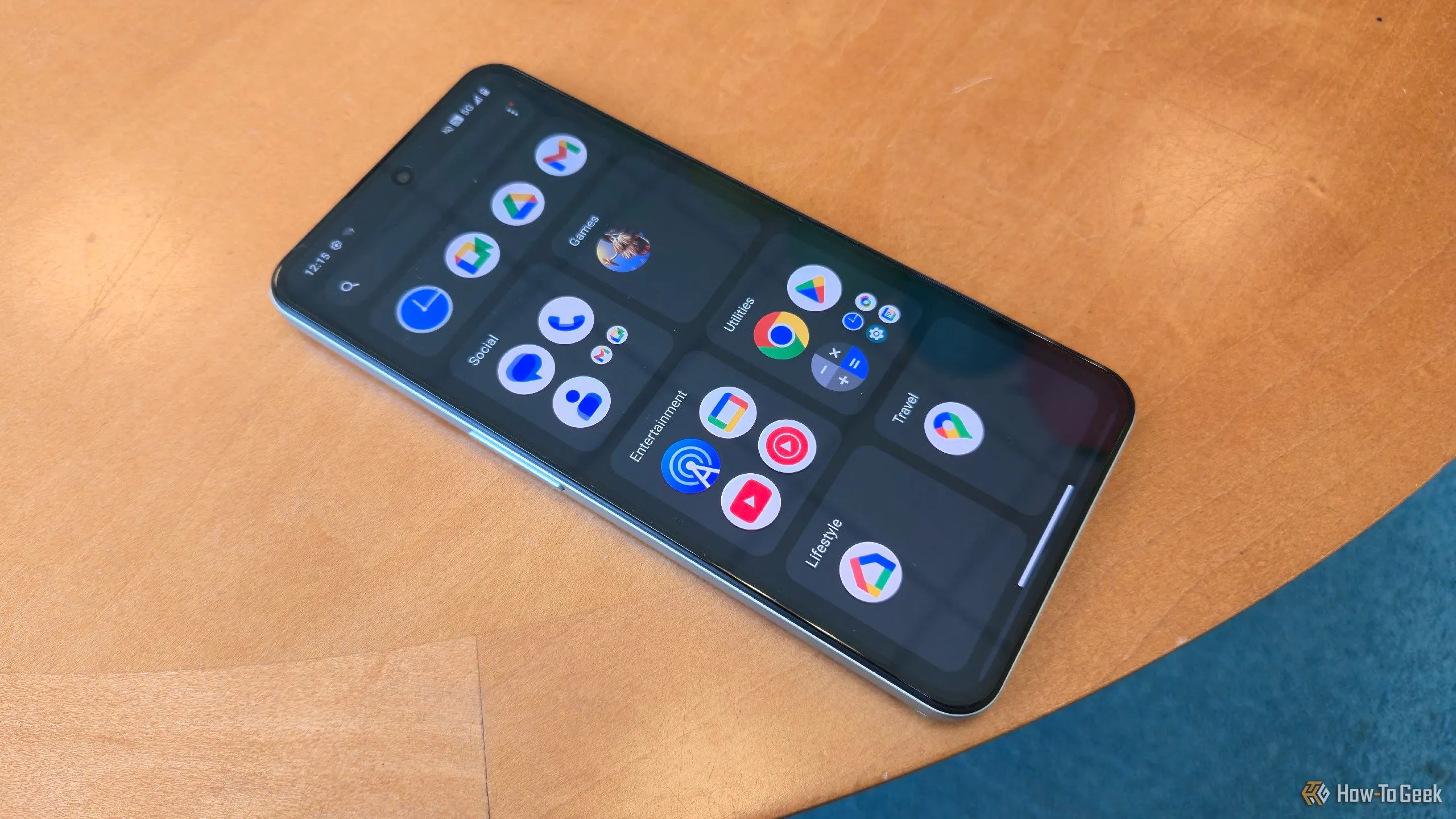 Giao diện ngăn kéo ứng dụng (app drawer) trên CMF Phone 2 Pro hiển thị sự tối ưu của Nothing OS 3.2, đảm bảo trải nghiệm người dùng mượt mà.