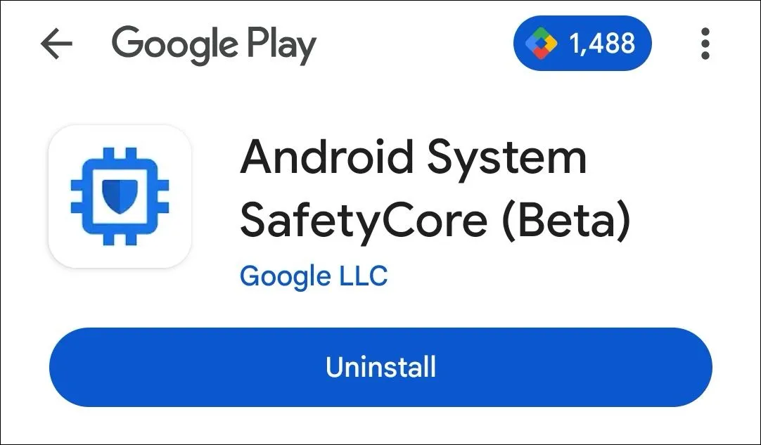 Hình ảnh ứng dụng Android System SafetyCore trên Google Play Store, hiển thị là một dịch vụ hệ thống.