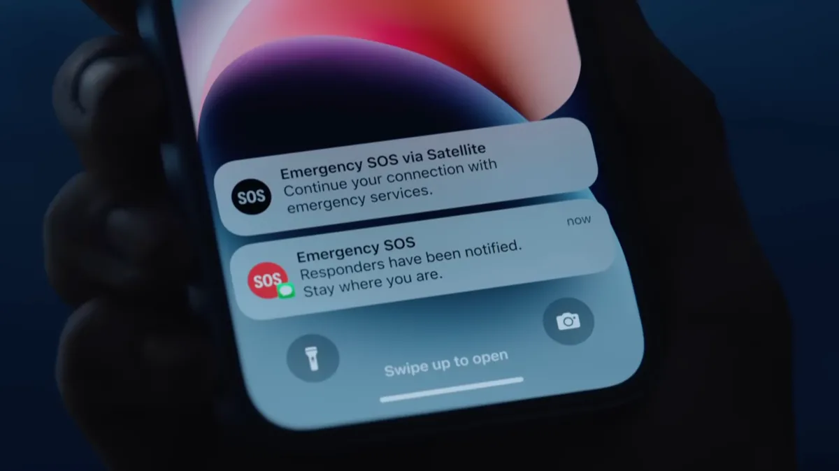 Màn hình điện thoại hiển thị thông báo &quot;Emergency SOS via Satellite&quot;, minh họa tính năng liên lạc vệ tinh khẩn cấp trên Google Pixel 9, giúp người dùng gửi tín hiệu cầu cứu khi mất sóng hoàn toàn.