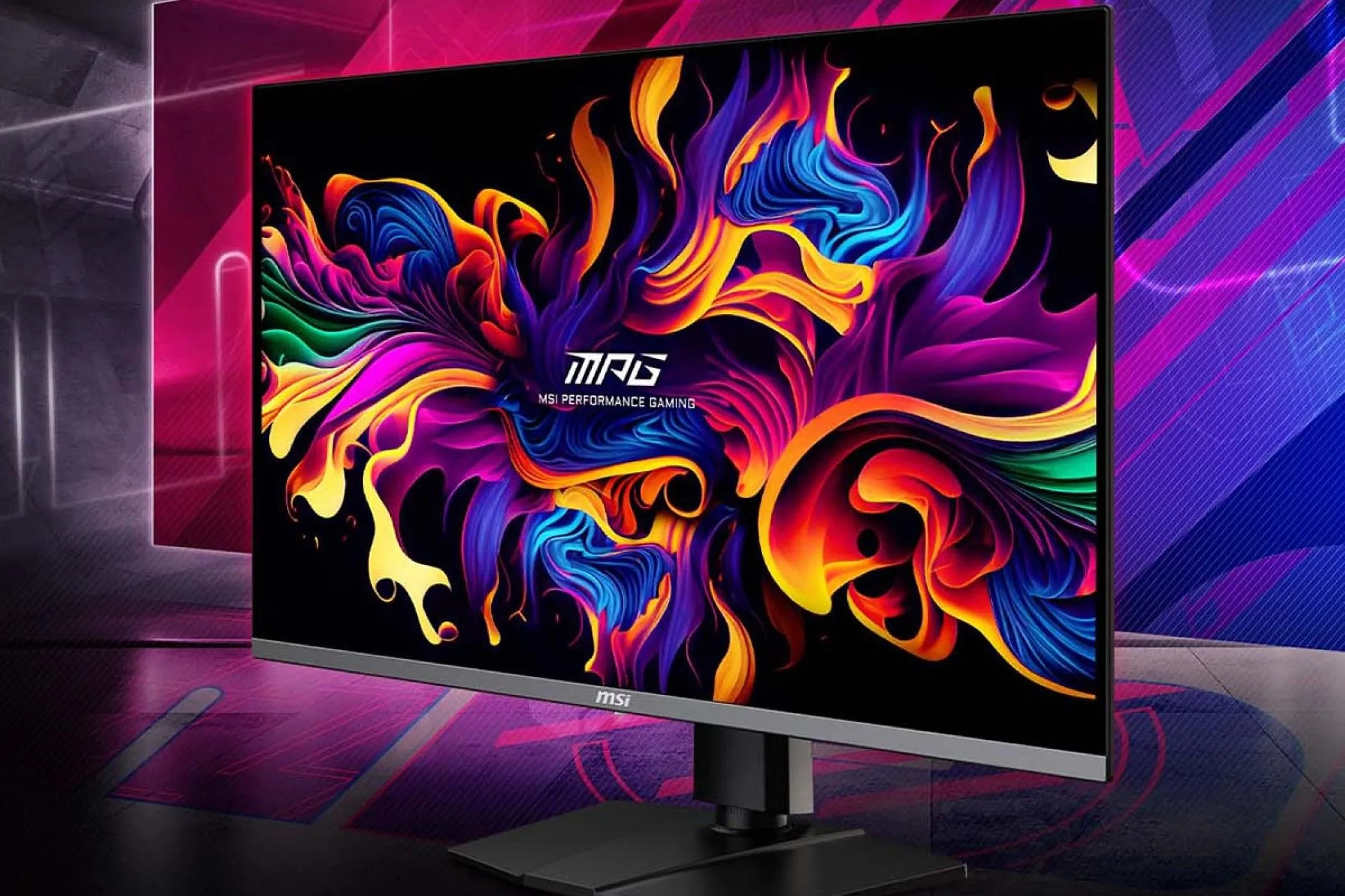 Màn hình gaming 4K MSI MPG 321URX QD-OLED 32 inch đặt trên bàn, cung cấp hình ảnh sắc nét và tần số quét 240Hz.