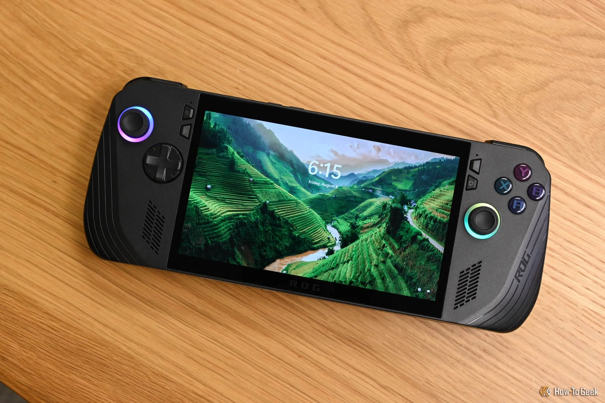 Màn hình khóa trên thiết bị chơi game cầm tay ASUS ROG Ally X, minh họa giao diện Windows 11.