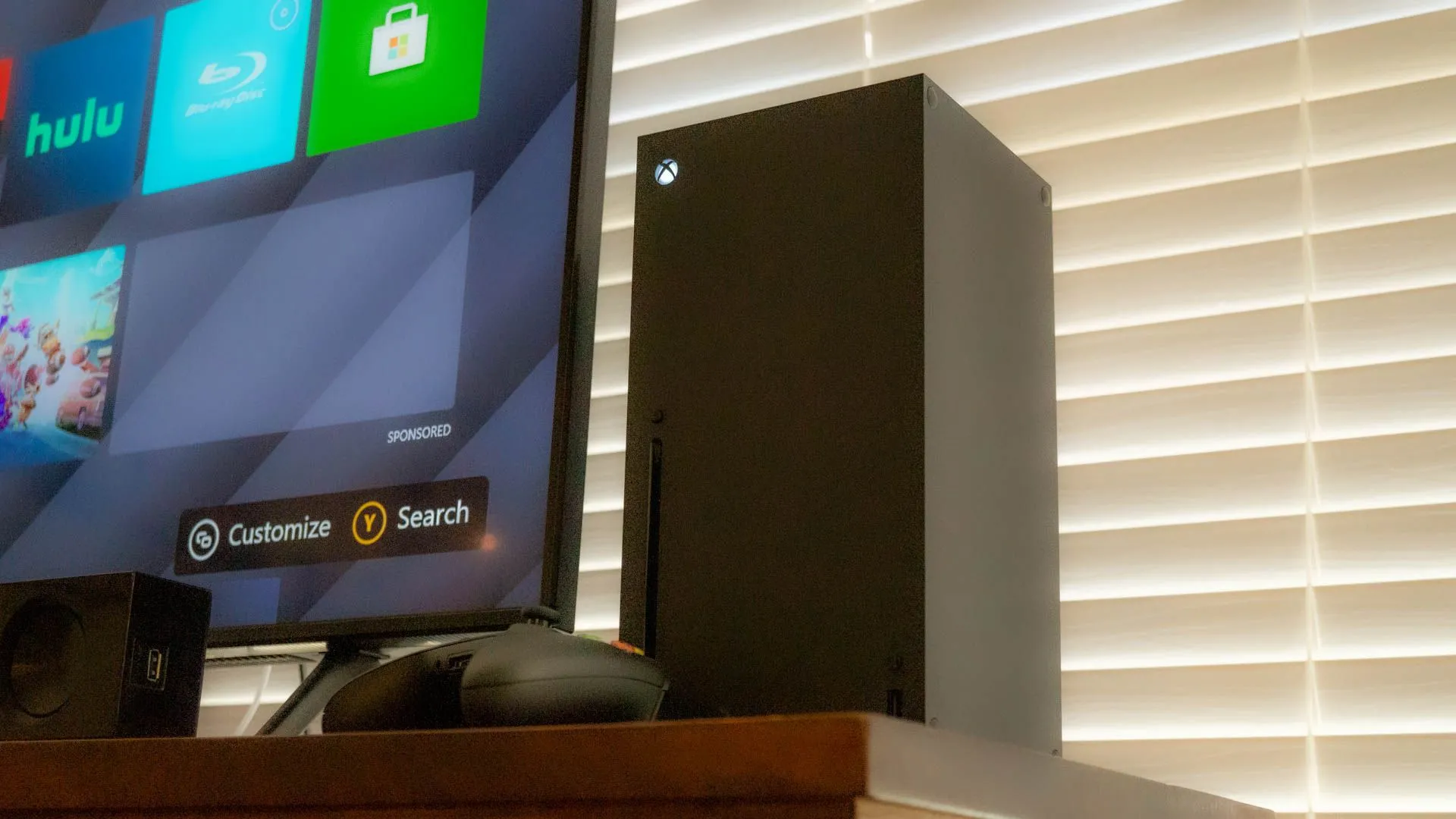 Máy chơi game Xbox Series X màu đen