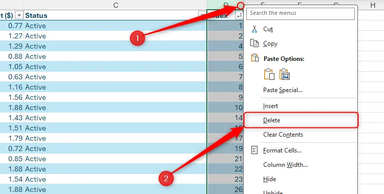 Một cột đang được xóa trong Microsoft Excel.