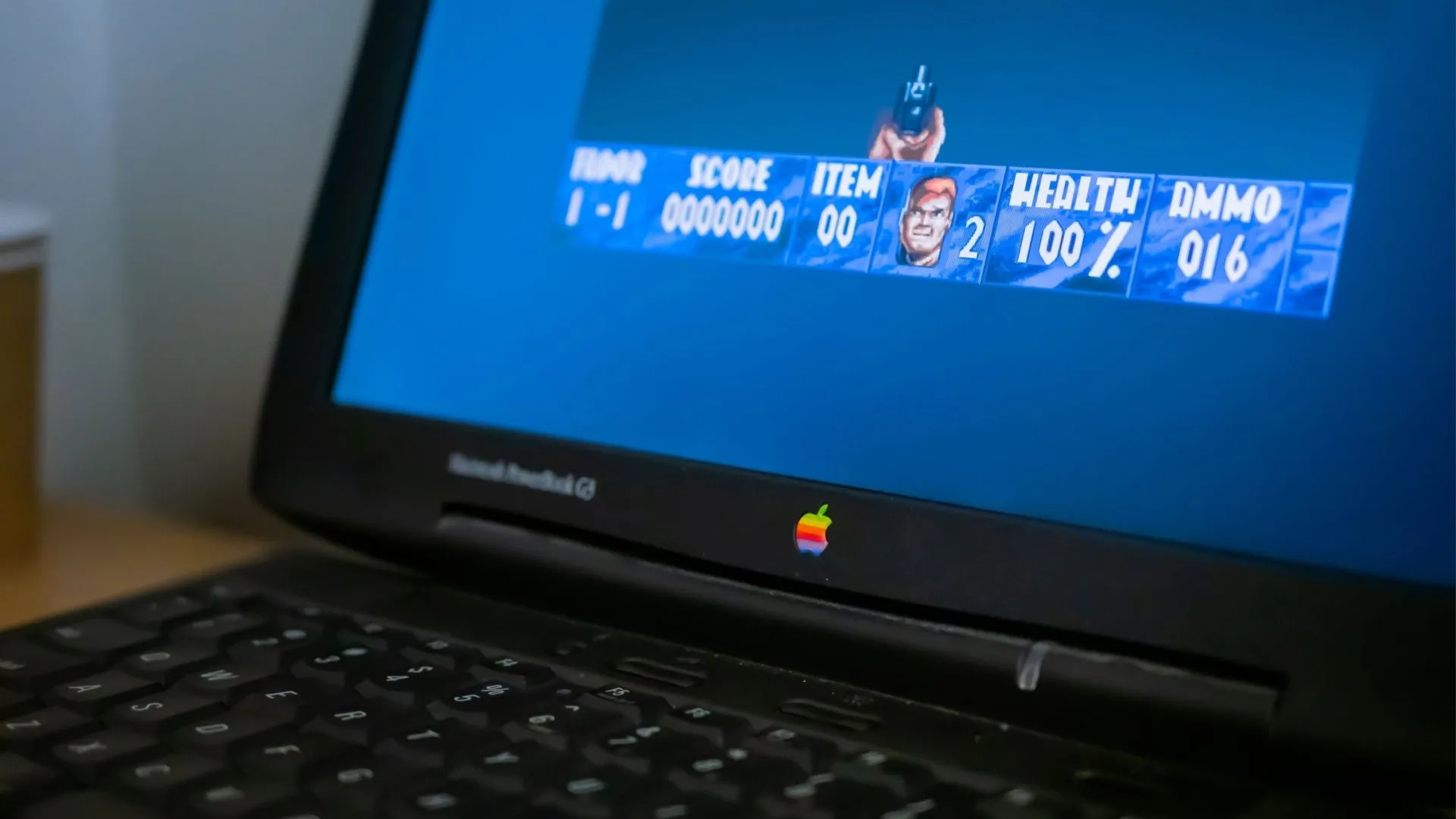 Những chiếc máy tính xách tay Apple đời cũ tại bảo tàng công nghệ, gợi nhớ hành trình phát triển và hồi sinh của gaming trên Mac