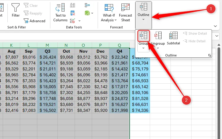 Nút Group trong mục Outline của thẻ Data trên thanh Ribbon Excel, dùng để nhóm các cột đã chọn.