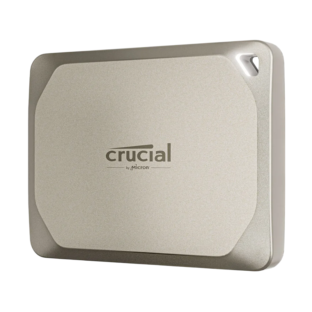 Ổ cứng di động Crucial X9 Pro 2TB kết nối với máy Mac.
