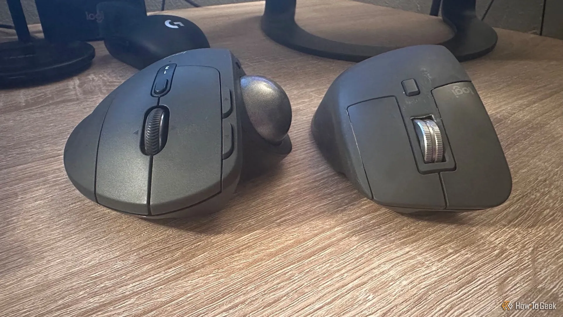 So sánh chuột Logitech MX Ergo S và MX Master 3S, làm nổi bật khác biệt bánh xe cuộn
