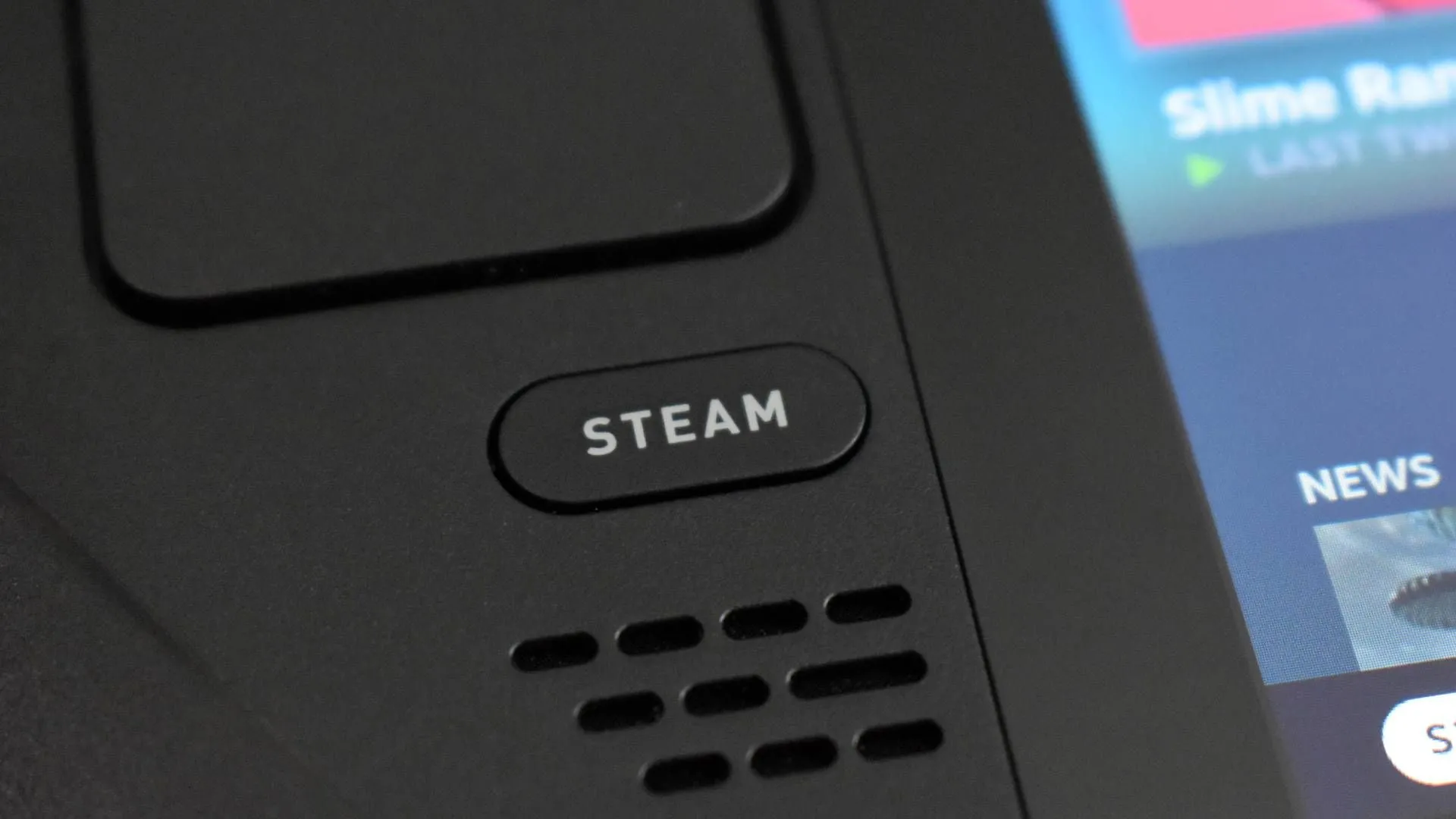 steam-deck-closeup-steam-btn-1