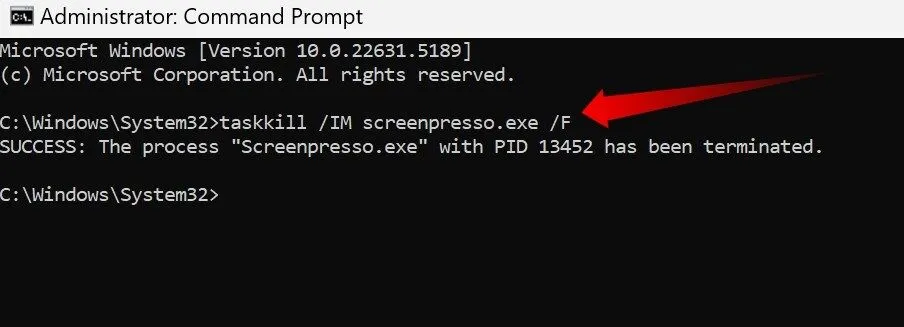 Sử dụng lệnh taskkill /IM notepad.exe /F trong Command Prompt để buộc đóng ứng dụng Notepad đang bị treo.