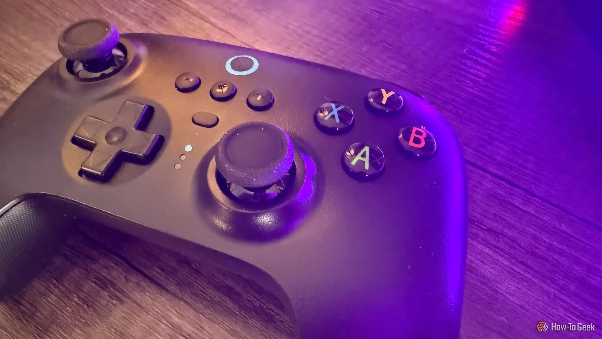 Tay cầm chơi game 8BitDo Ultimate 2.4G vẫn hoạt động tốt, có thể tái sử dụng với PC