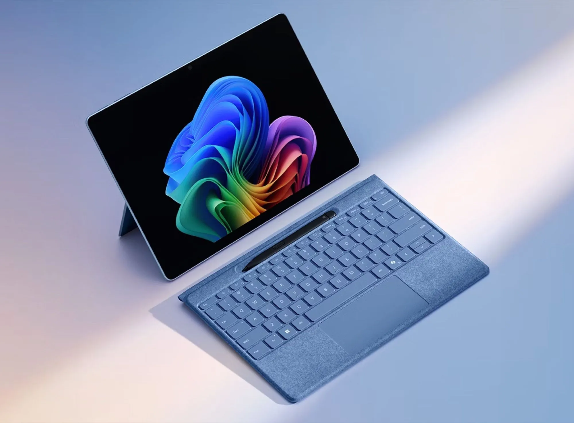Thiết bị Microsoft Surface Pro kèm bàn phím Flex Keyboard có thể tháo rời