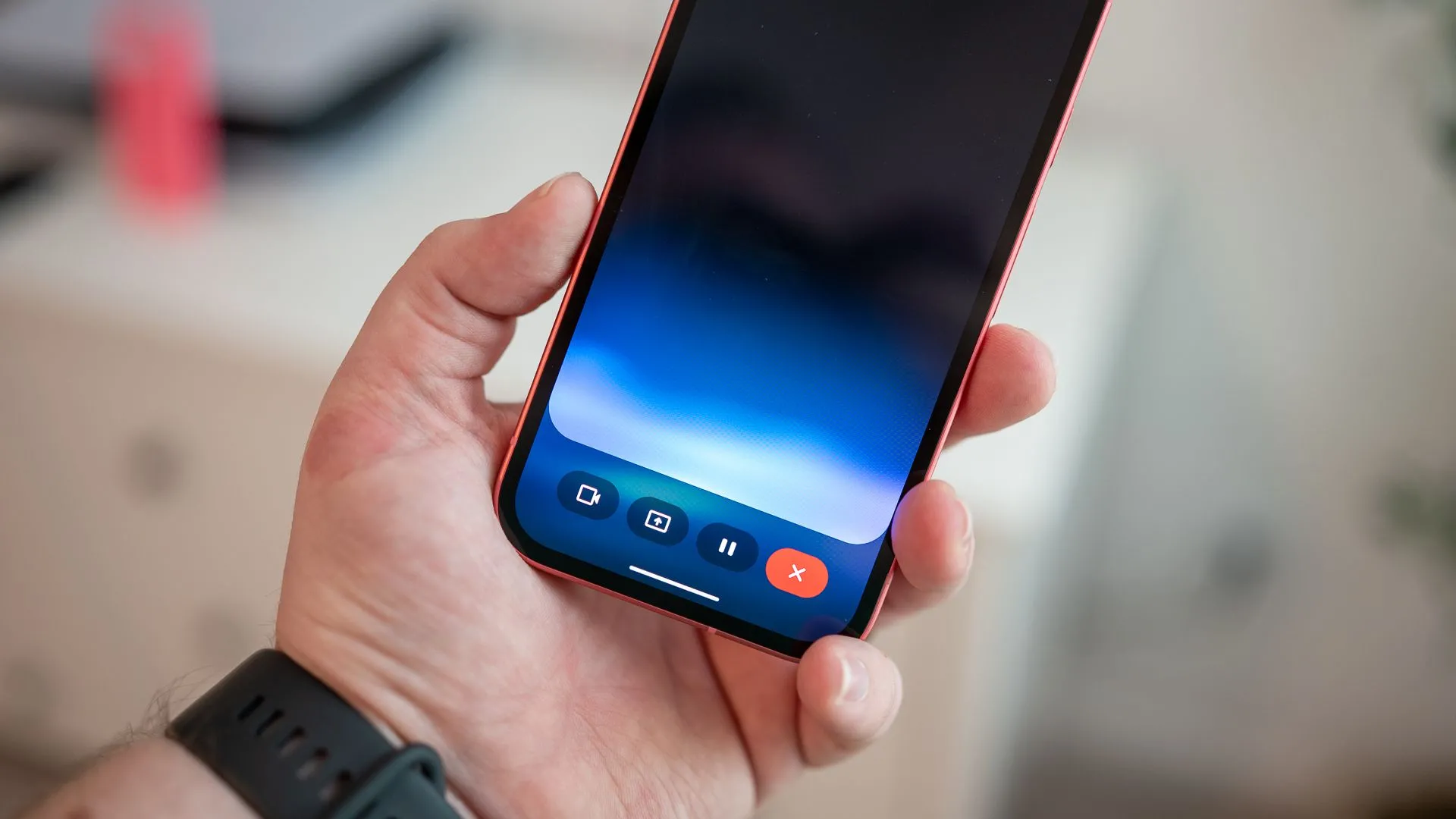 Trợ lý AI Gemini của Google được tích hợp sâu rộng hơn vào xe hơi, thay thế Google Assistant.