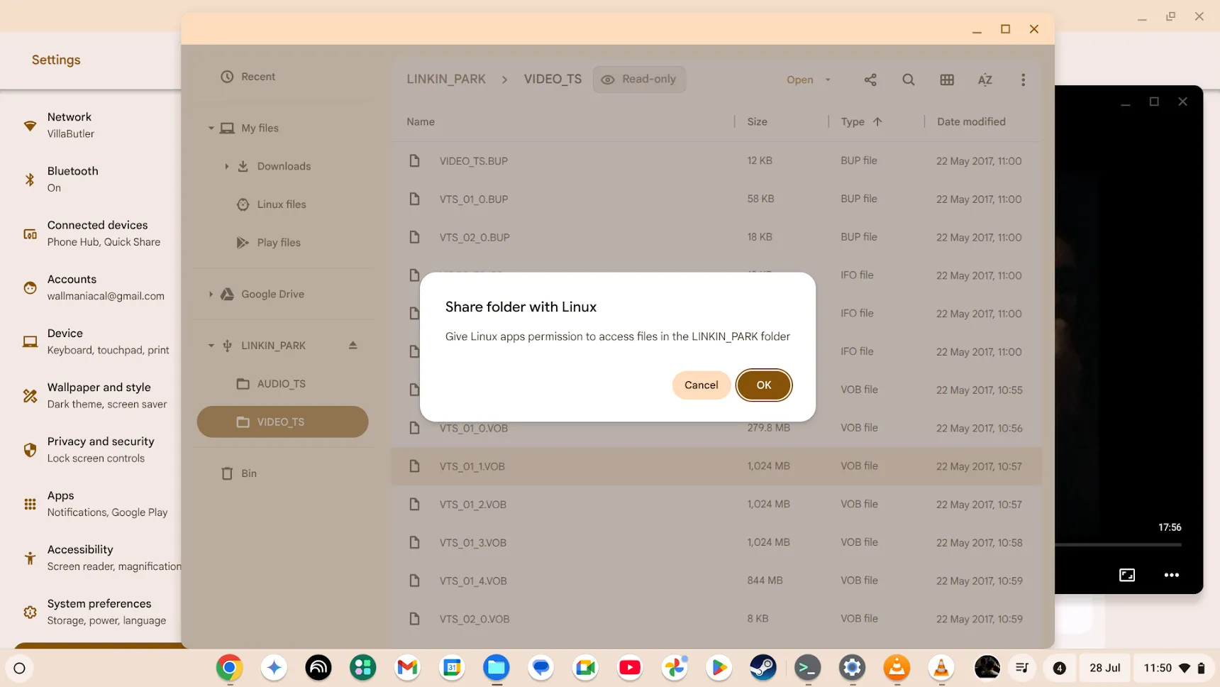 Tùy chọn &quot;Chia sẻ với Linux&quot; trong cài đặt Chromebook, cho phép máy ảo Linux truy cập ổ đĩa ngoài nhưng gặp khó khăn với DVD