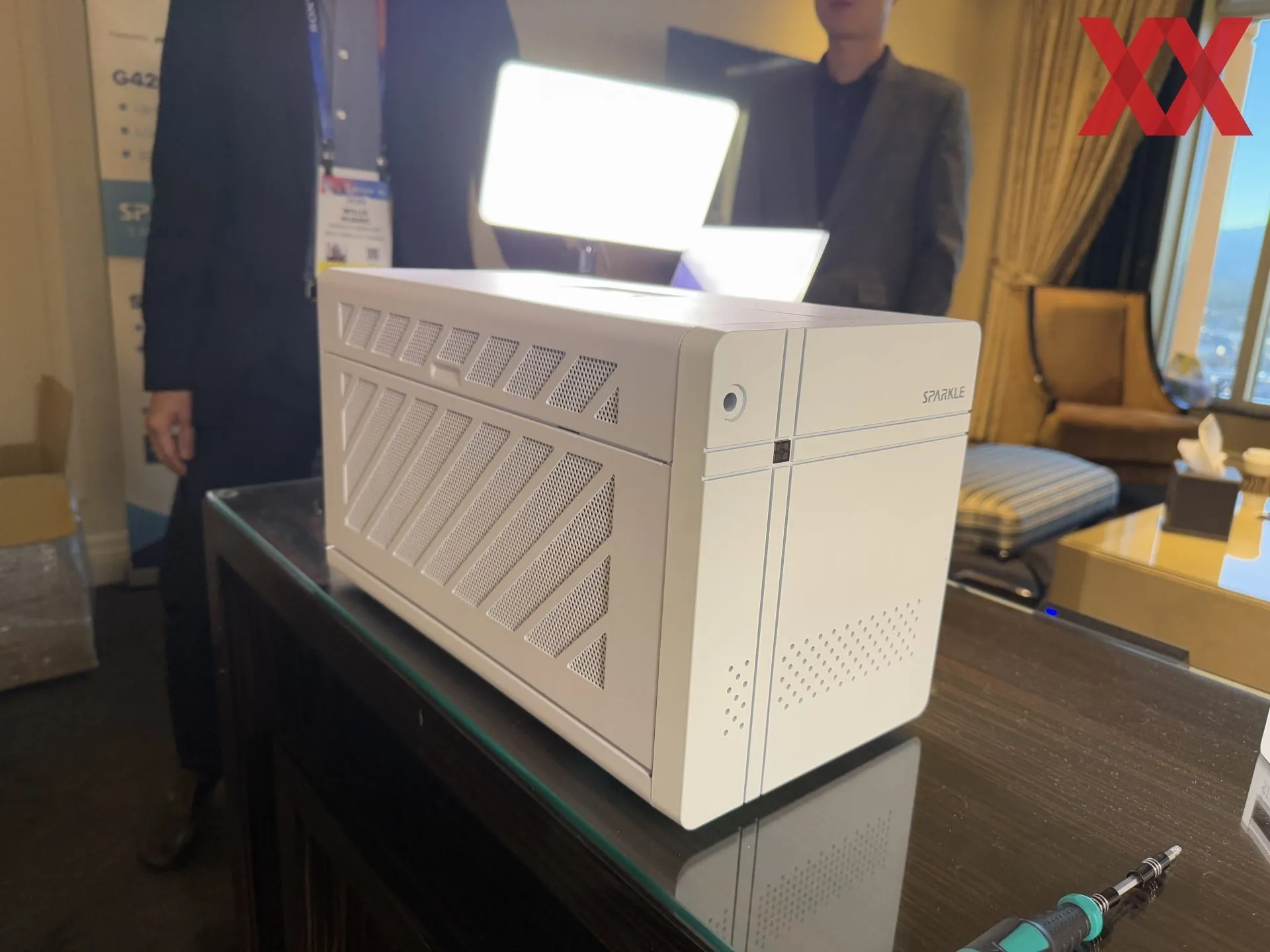 Vỏ eGPU Sparkle Studio-G 850 với kết nối Thunderbolt 5, sẵn sàng cho việc nâng cấp card đồ họa rời hiệu suất cao.