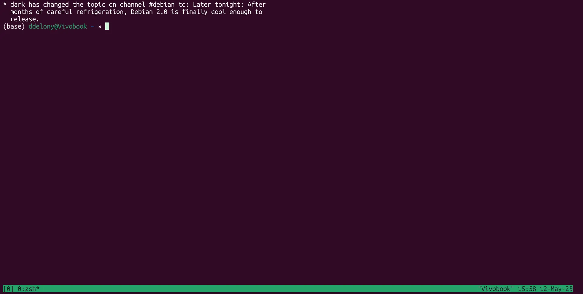 Giao diện tmux hiển thị một phiên shell trên Ubuntu WSL, minh họa trình đa nhiệm terminal phổ biến.