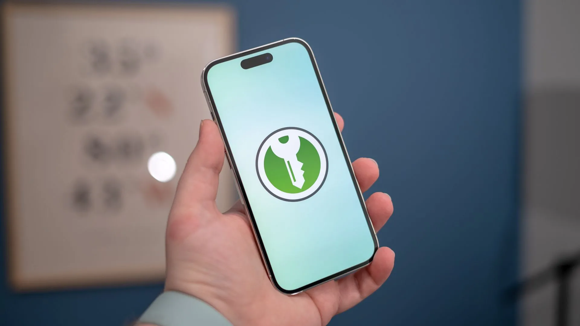 Logo KeePassXC trên iPhone 14 Pro