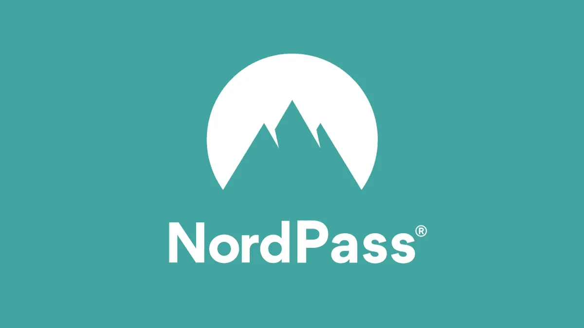 Logo NordPass trên nền xanh lam