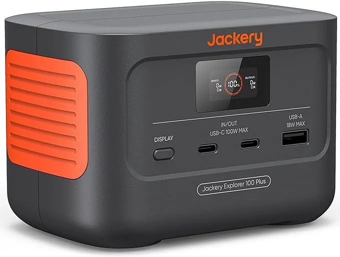 Sạc dự phòng di động Jackery Explorer 100 Plus nhỏ gọn với màn hình hiển thị