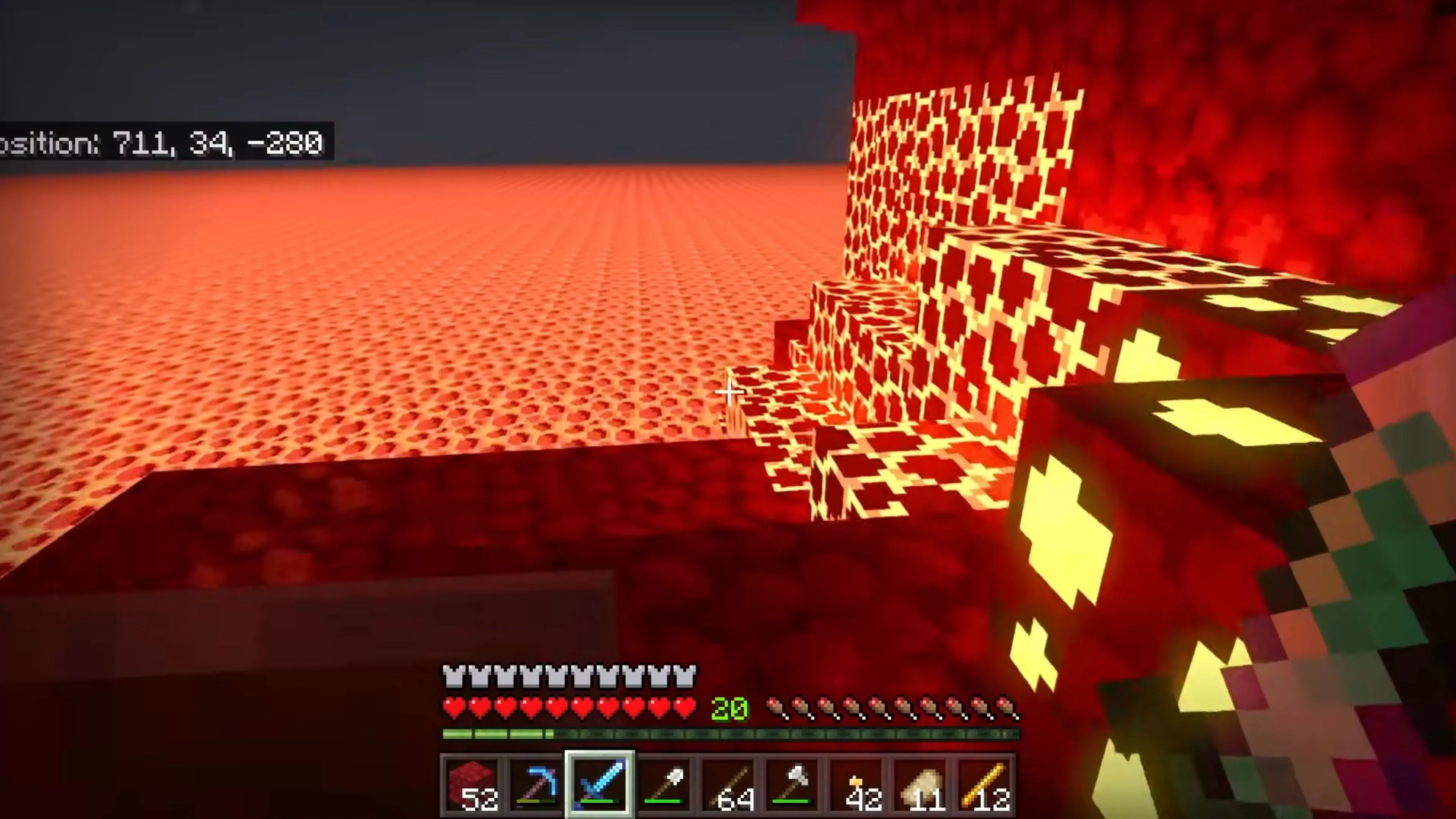 Ảnh chụp màn hình từ game Minecraft, cho thấy đồ họa và môi trường game, nhấn mạnh việc có thể trải nghiệm game này trên Chromebook ngay cả khi không có mạng.