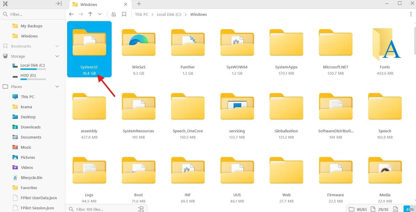 File Pilot hiển thị kích thước thư mục và tệp trực tiếp trong giao diện.