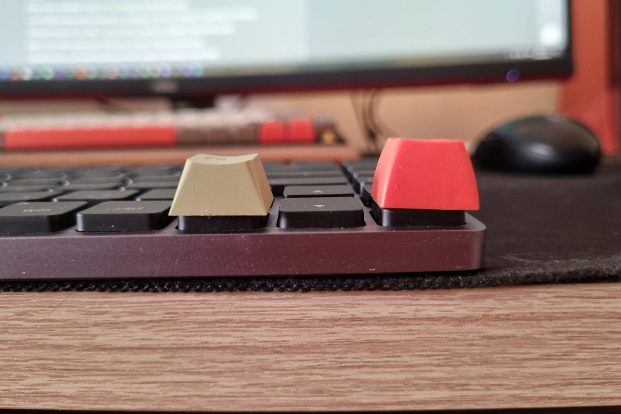So sánh kích thước và hình dáng giữa keycap Cherry, SA và low-profile