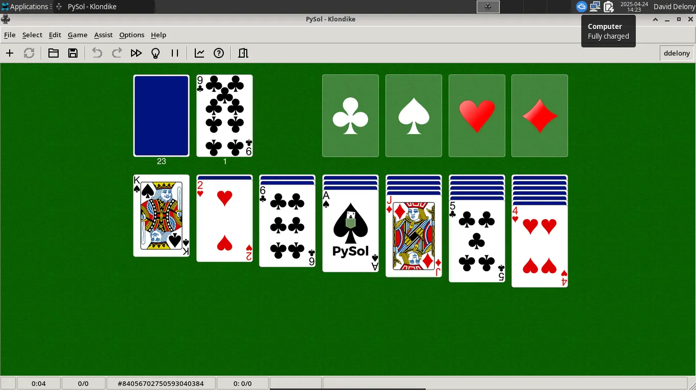 Trò chơi PySolFC Solitaire đang chạy trên Ultramarine Linux, được cài đặt qua Flatpak