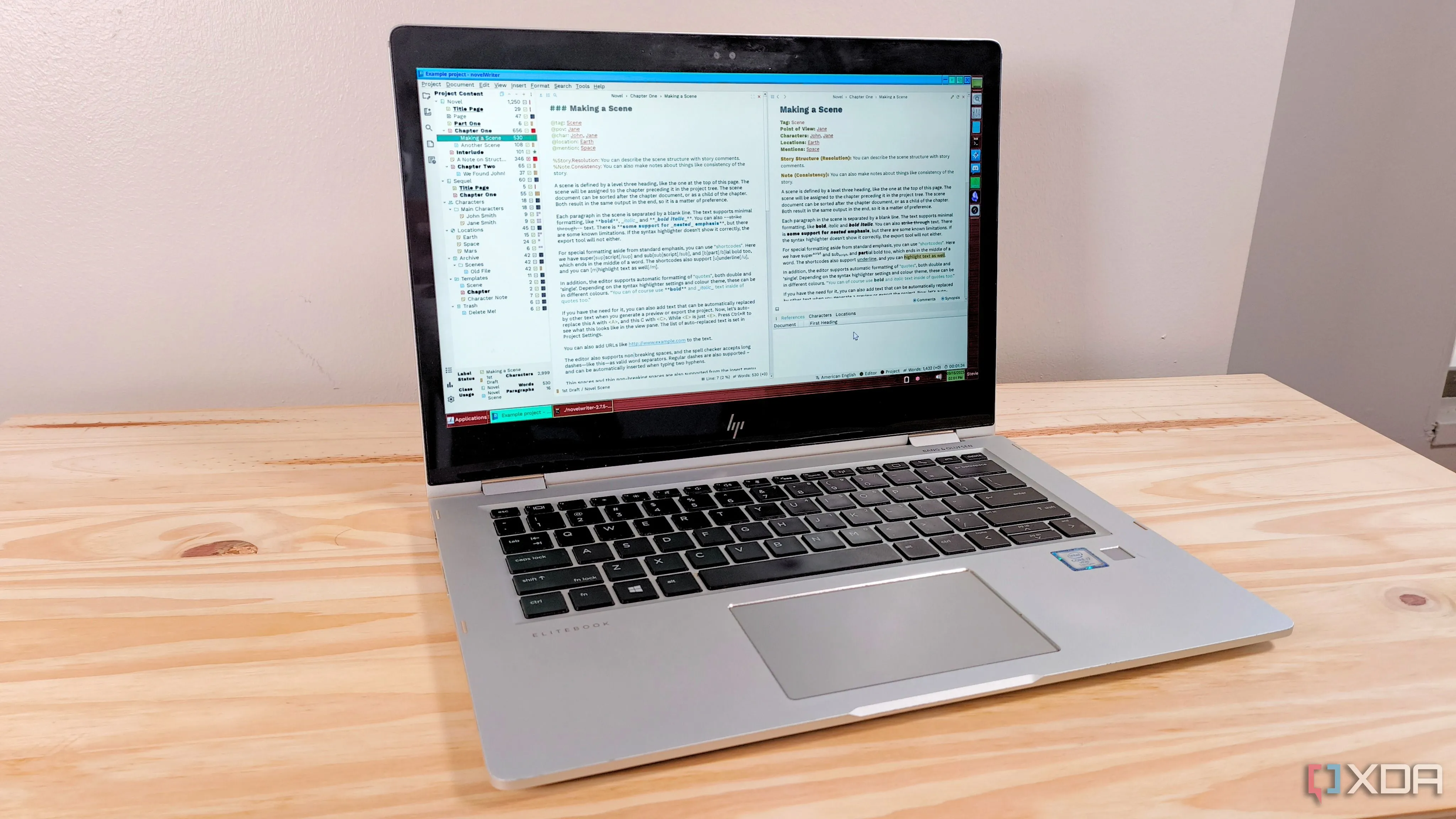 Ứng dụng viết NovelWriter trên laptop chạy Fedora Linux